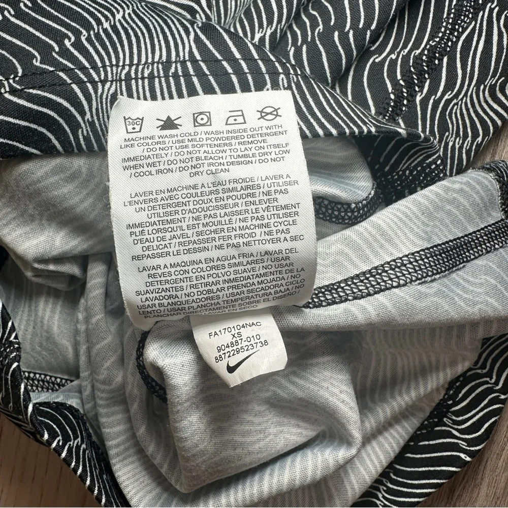 Nike Running Dri-Fit‎ Patterned Fitted T-Shirt Black/White Size XS
